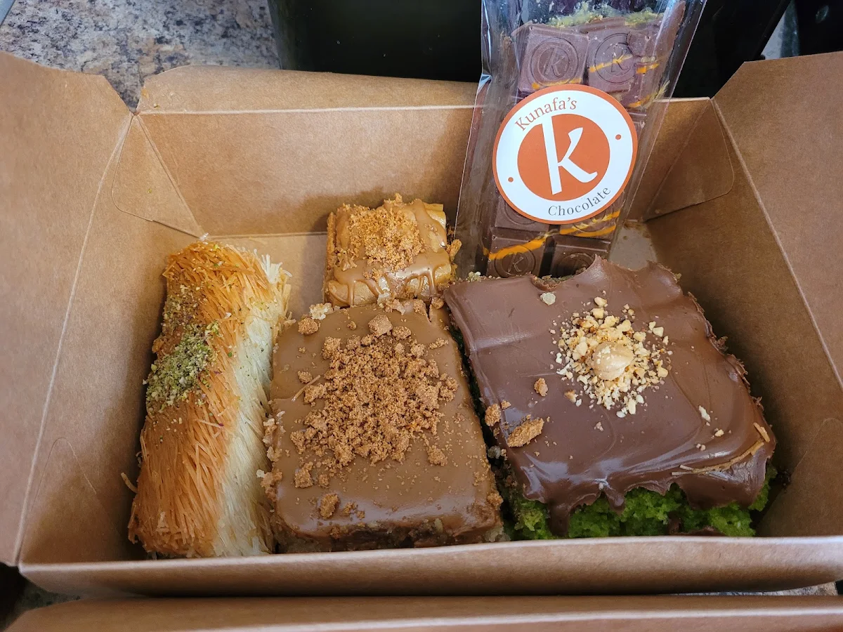 Kunafa Chocolate Bar