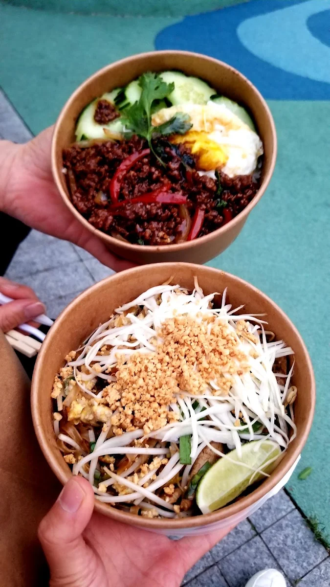 Pad Thai with Beef
