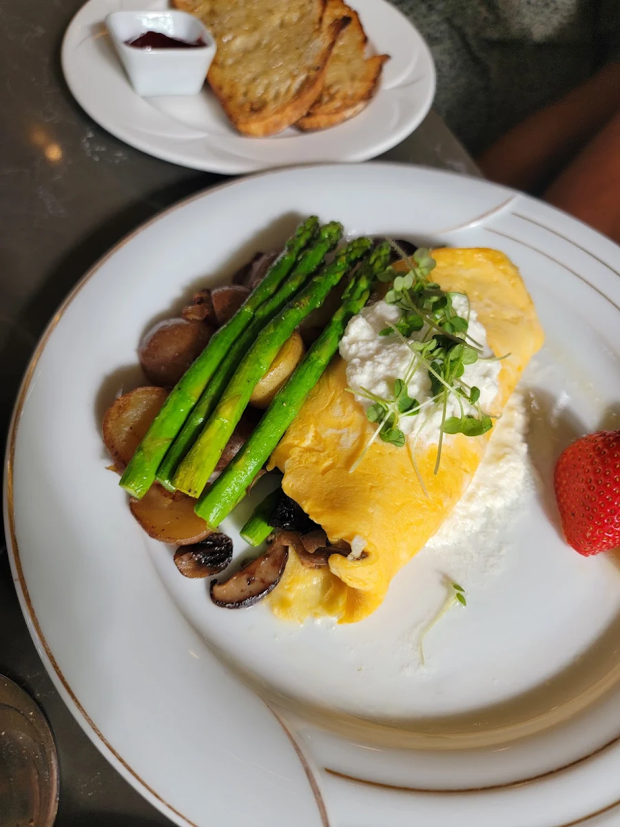 Asparagus & Mushroom Omelette
