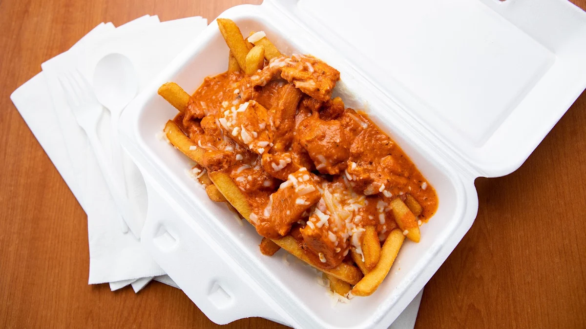 Butter Chicken Poutine