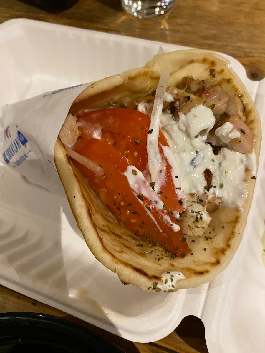 Gyros, Souvlaki Authentique Lachine | Top Greek Restaurant