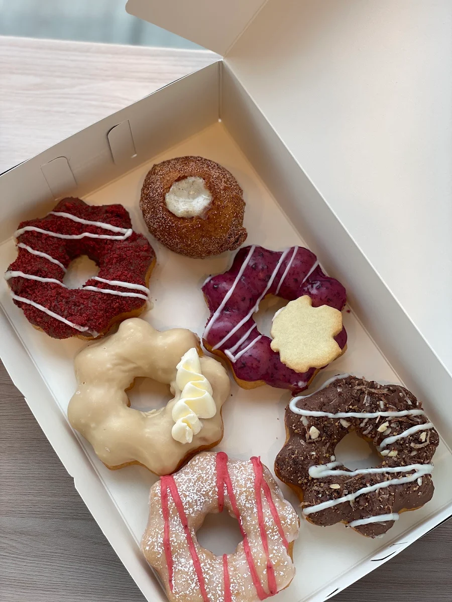 Highlights, Isabella's Mochi Donut Café - Leaside