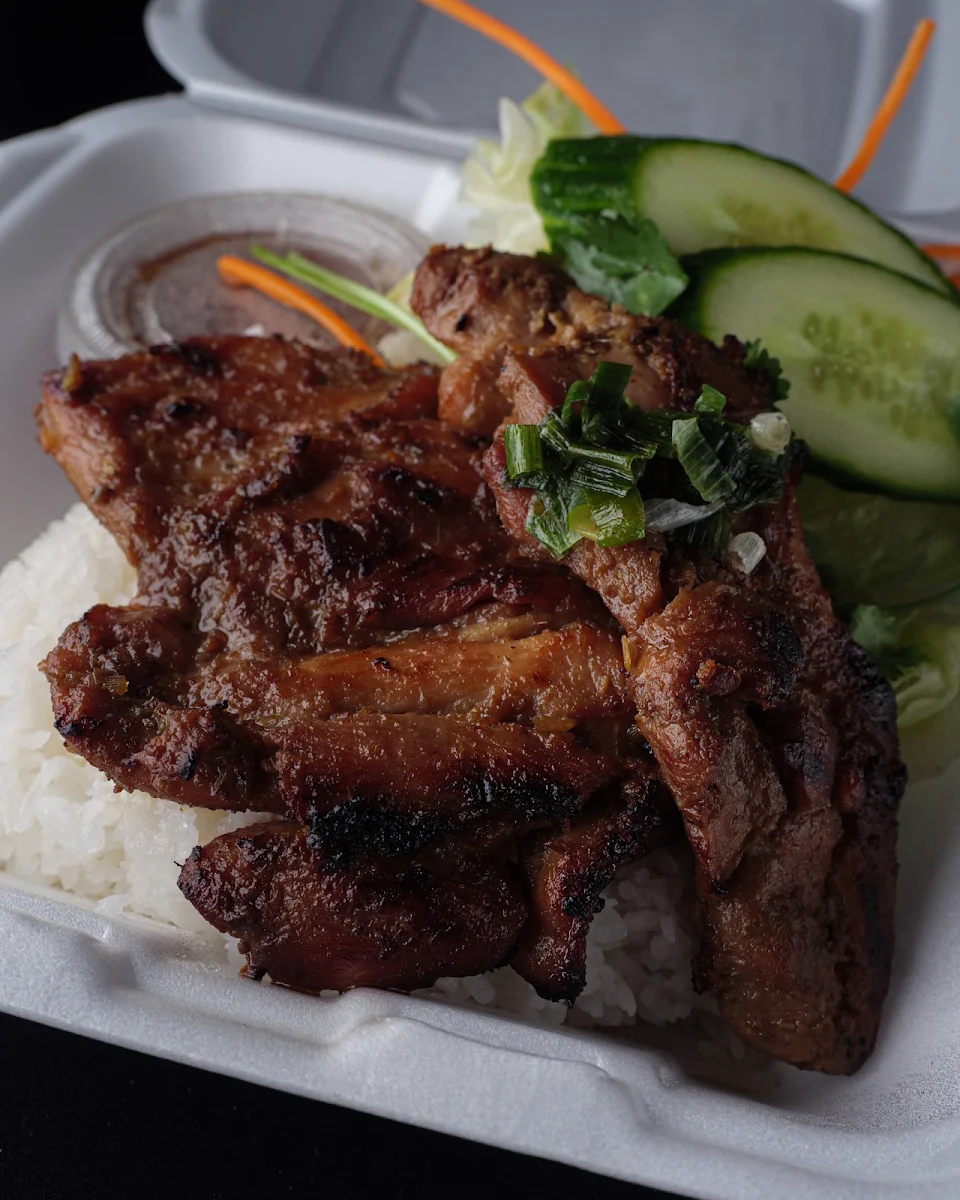Grilled Chicken on Rice
