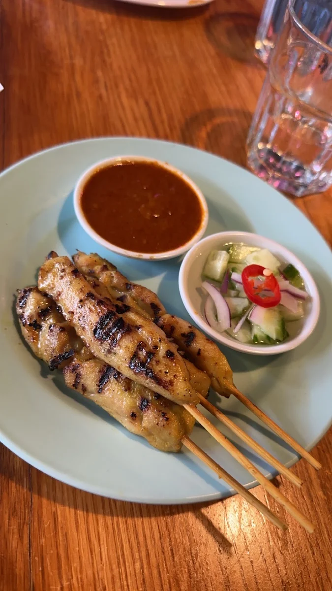 Chicken Satay with Peanut Sauce