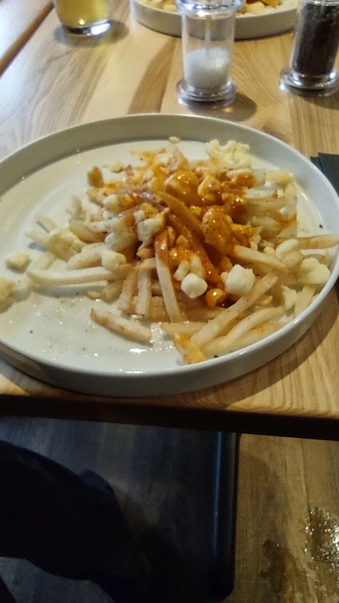 Poutine 12, Microbrasserie Le Saint-Colomb