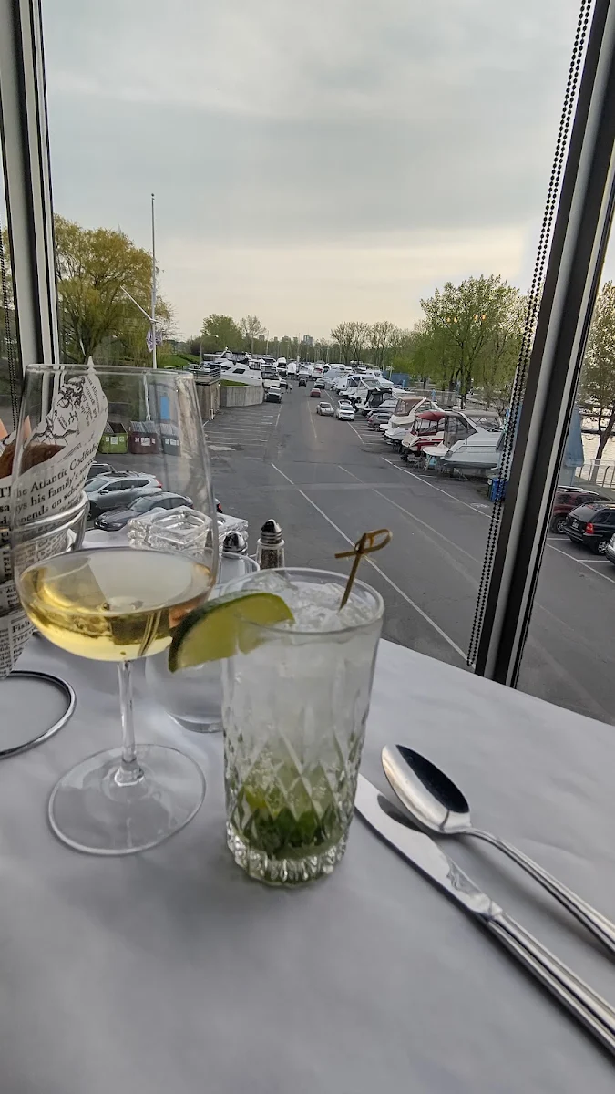 White Wine and Mojito