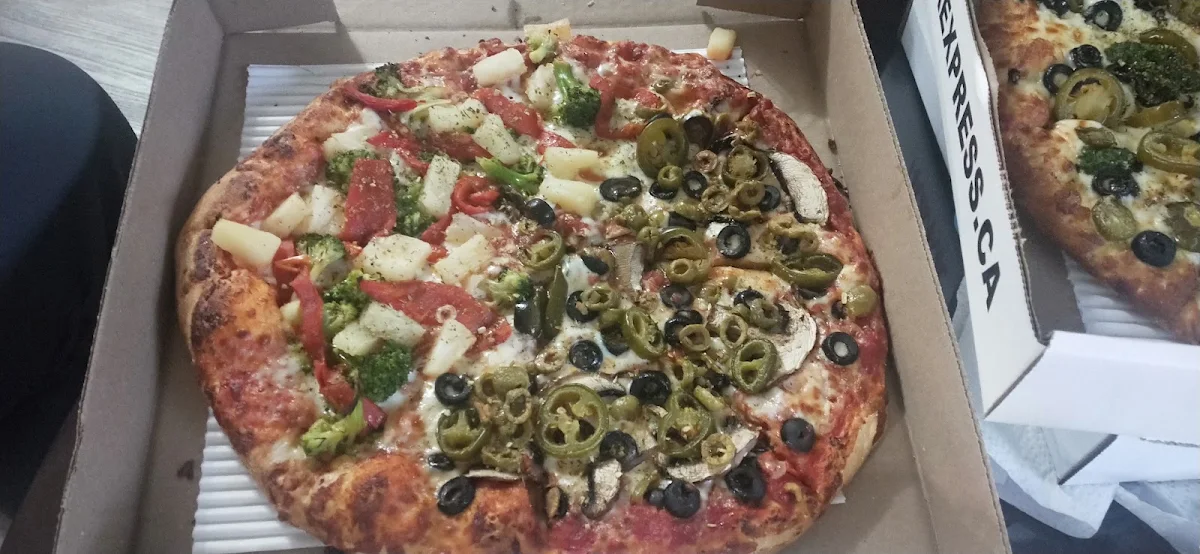 Customized Veggie Pizza