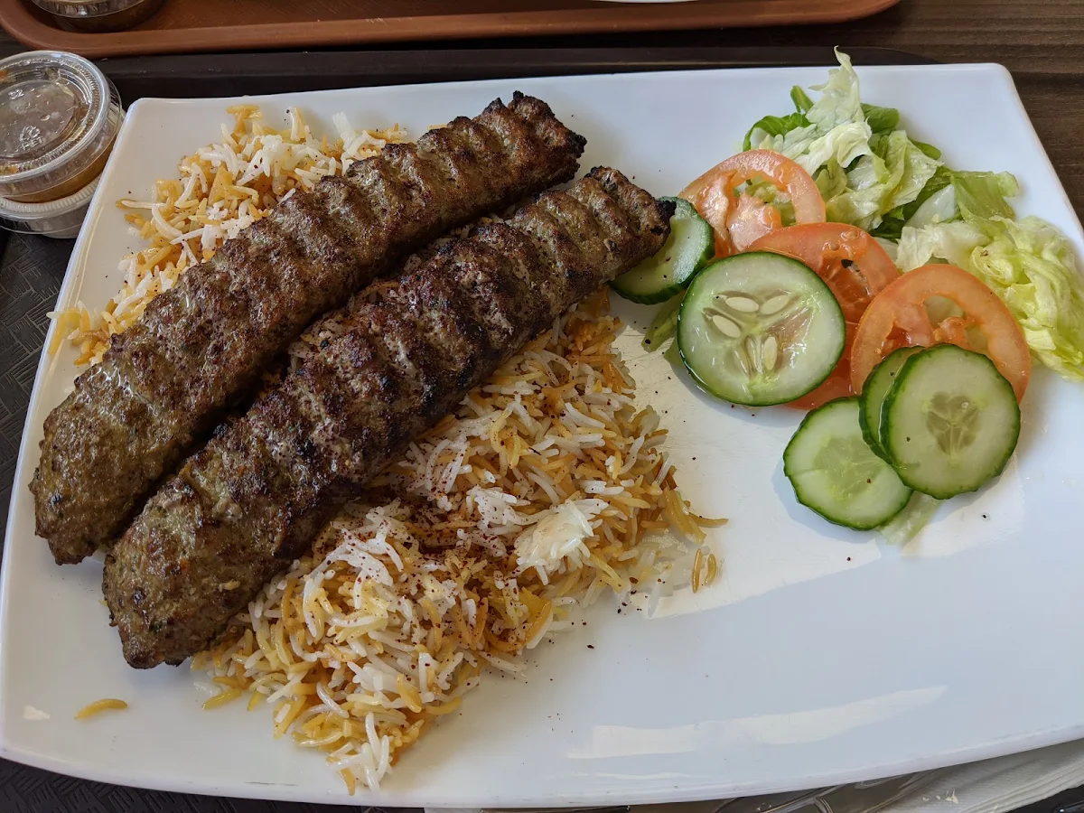 Vaziri Breast Dinner Chapli Kabab Dinner with Upgrade Additional Charges to Qaboli Pulao Rice