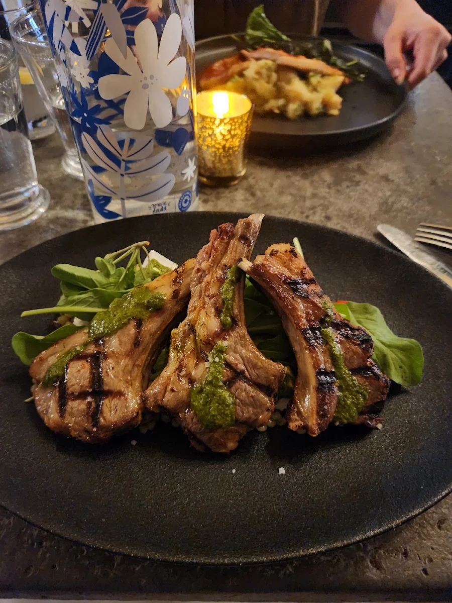 Grilled Ontario Lamb Chops