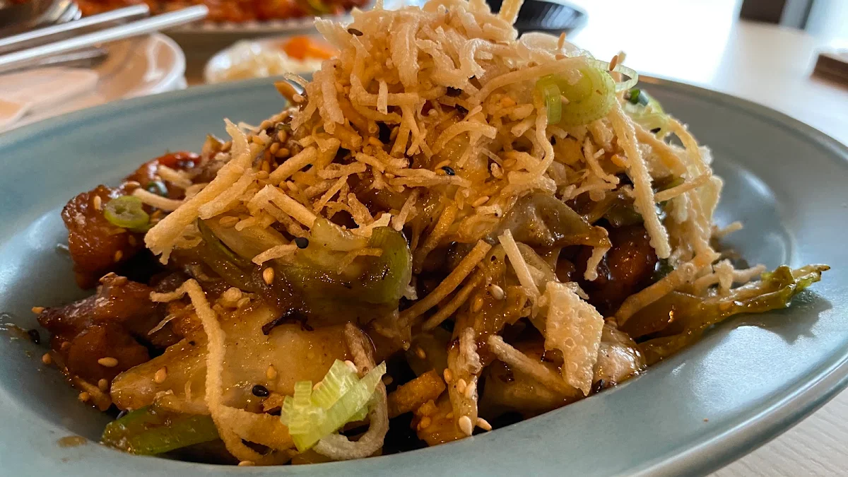 Stir Fried Beef Brisket w Bean Sprout