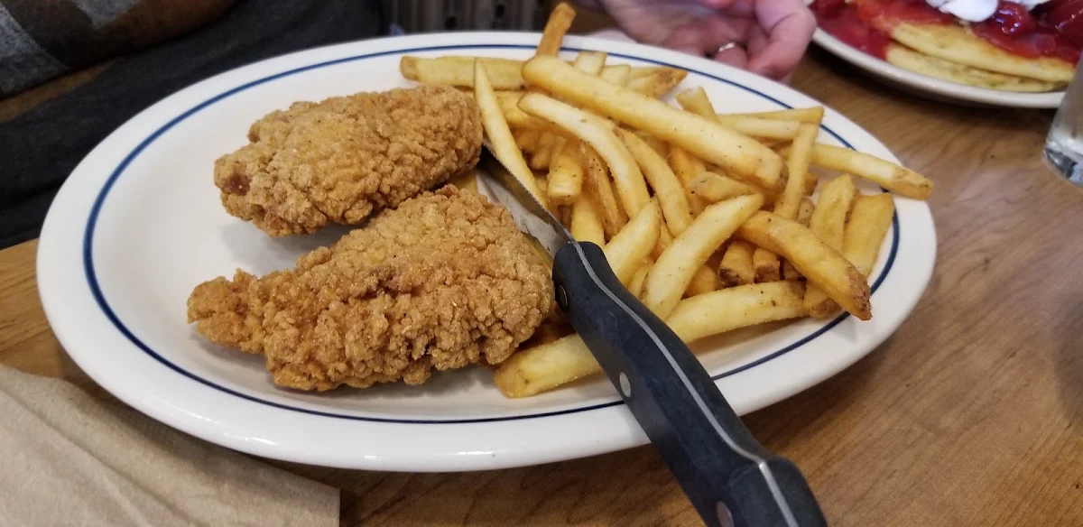 Buttermilk Crispy Chicken Strips & Fries