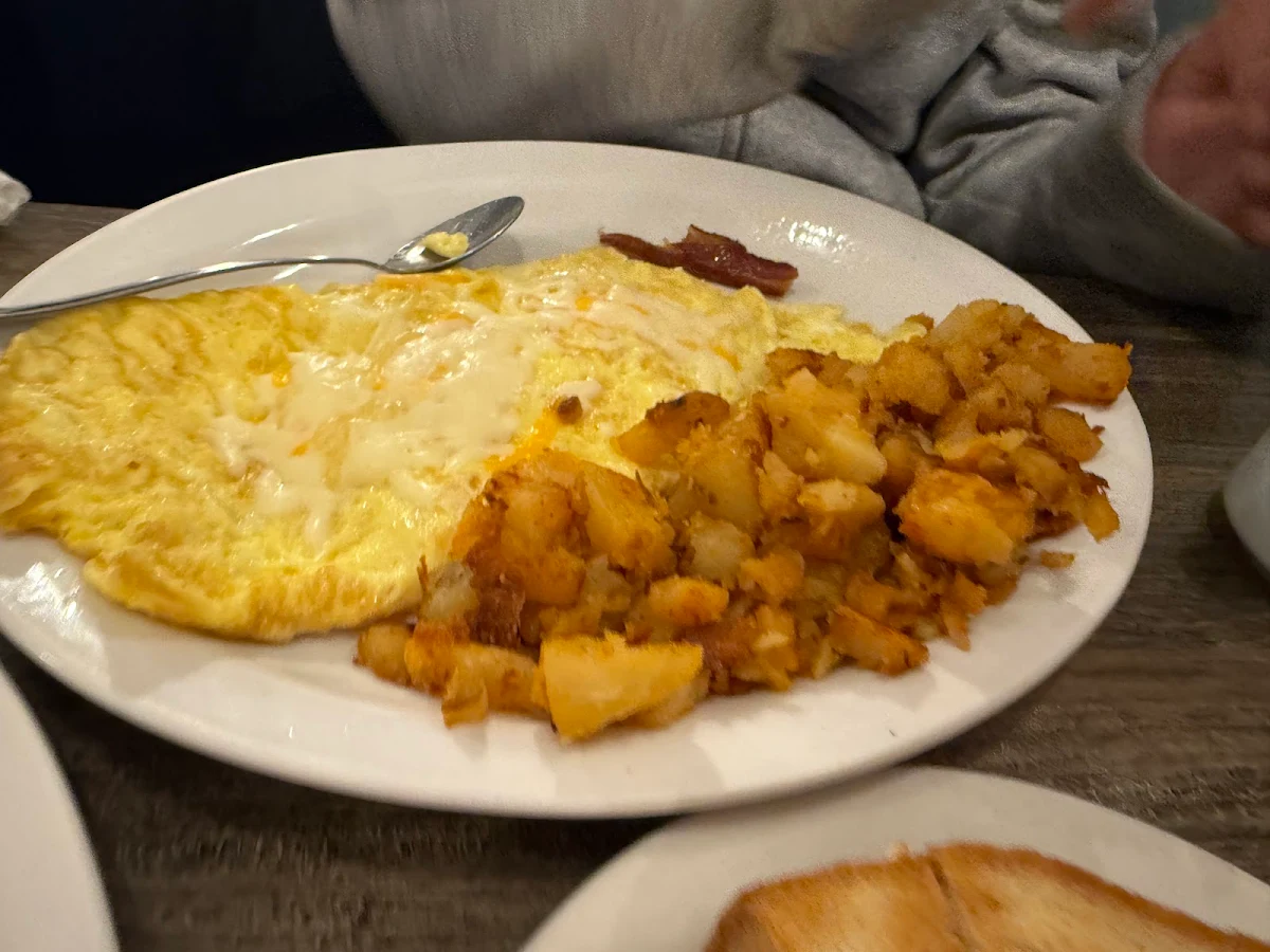 Cheese Omelette with Home Fries