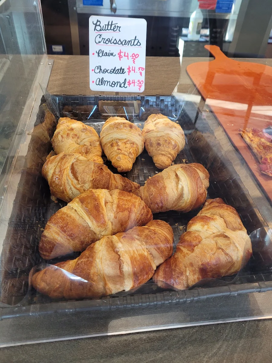 Plain Cheddar and Almond Croissant