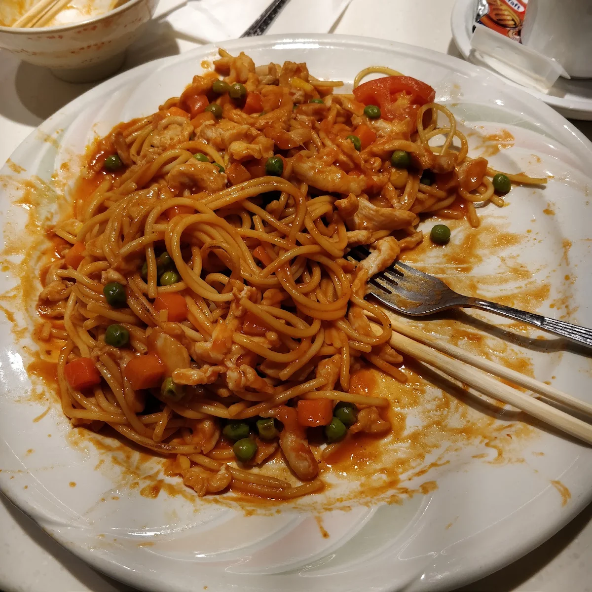 Shredded Chicken Spaghetti with Tomato Sauce