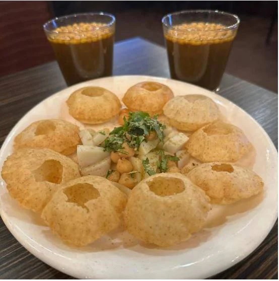 Golgappa with Tamarind Water 8 pcs
