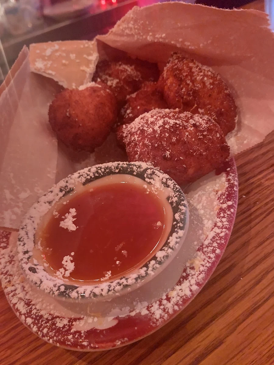 Fresh Donuts Balls with Salted Caramel