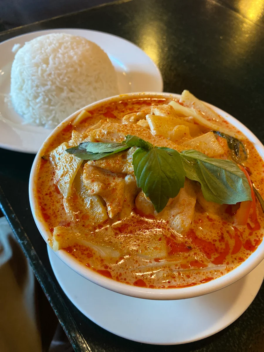 Red Chicken Curry