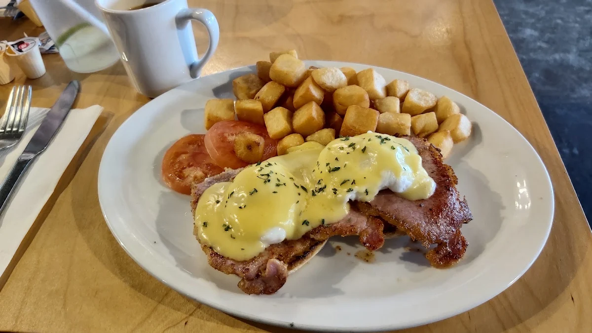 Eggs Benedict with Ham