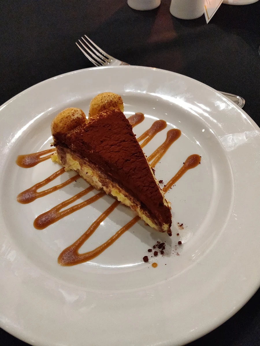 Tiramisu Cake