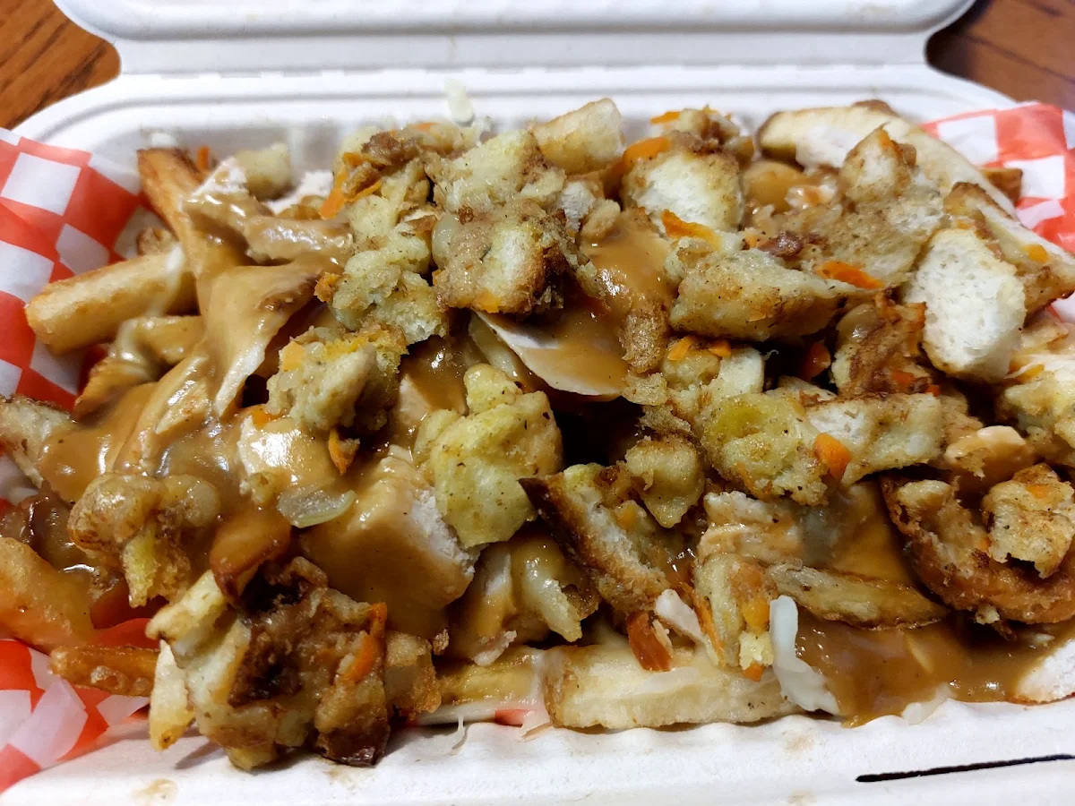 Chicken & Stuffing Poutine