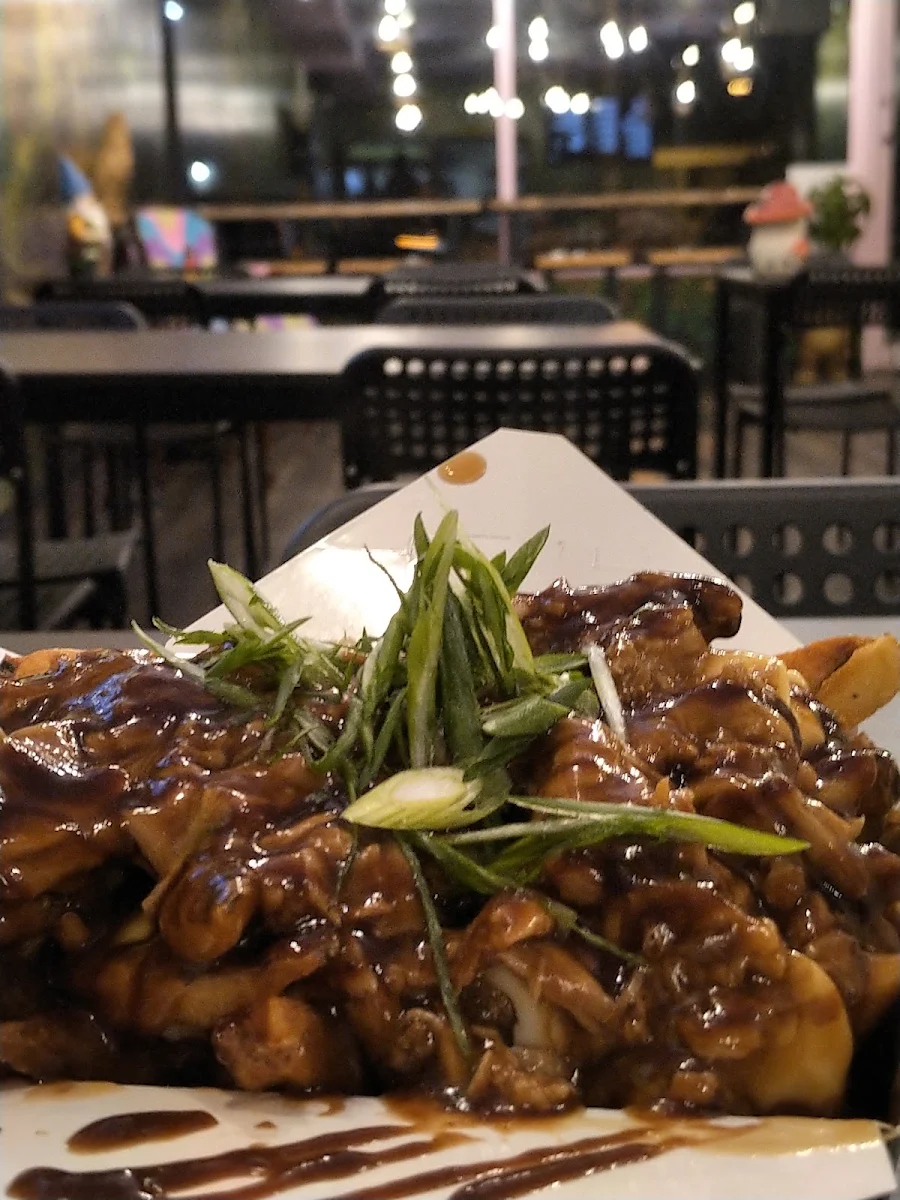 Pulled Pork Poutine, Enchanted Poutinerie