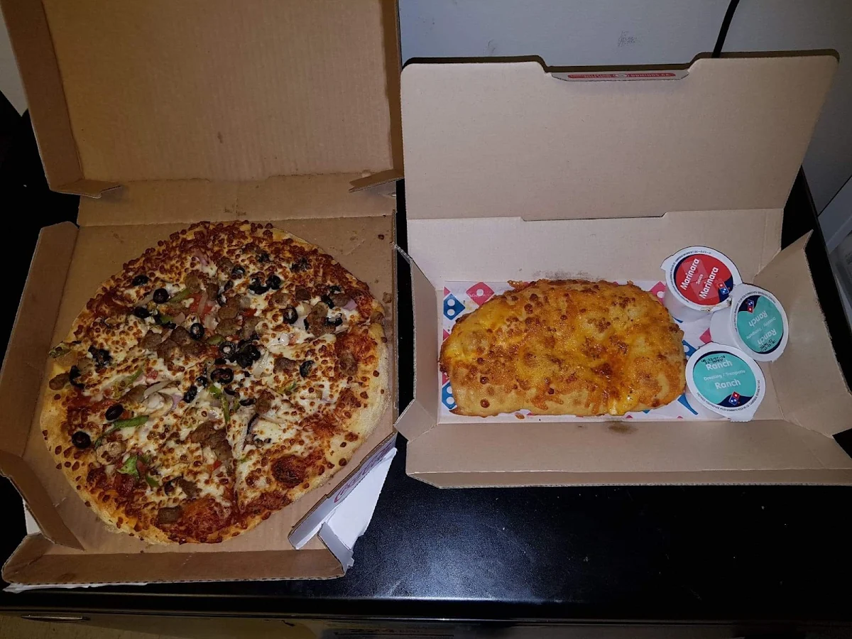 Extravaganza Cheesy Bread