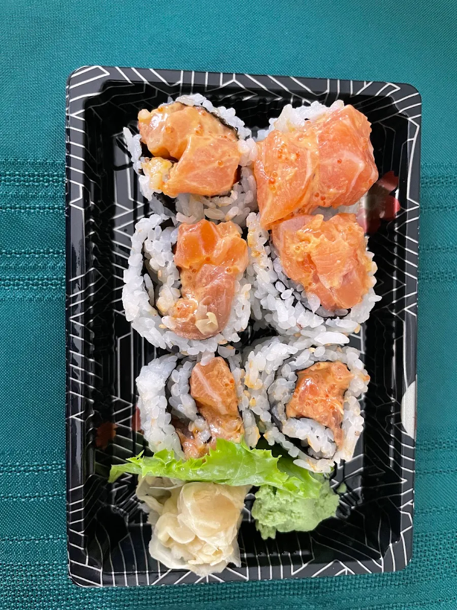 Spicy Salmon Rolls