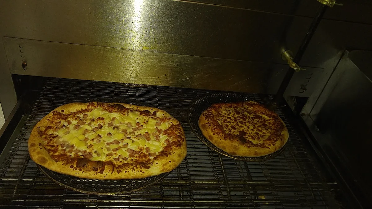 2 Pointes de Pizza Hawaïenne