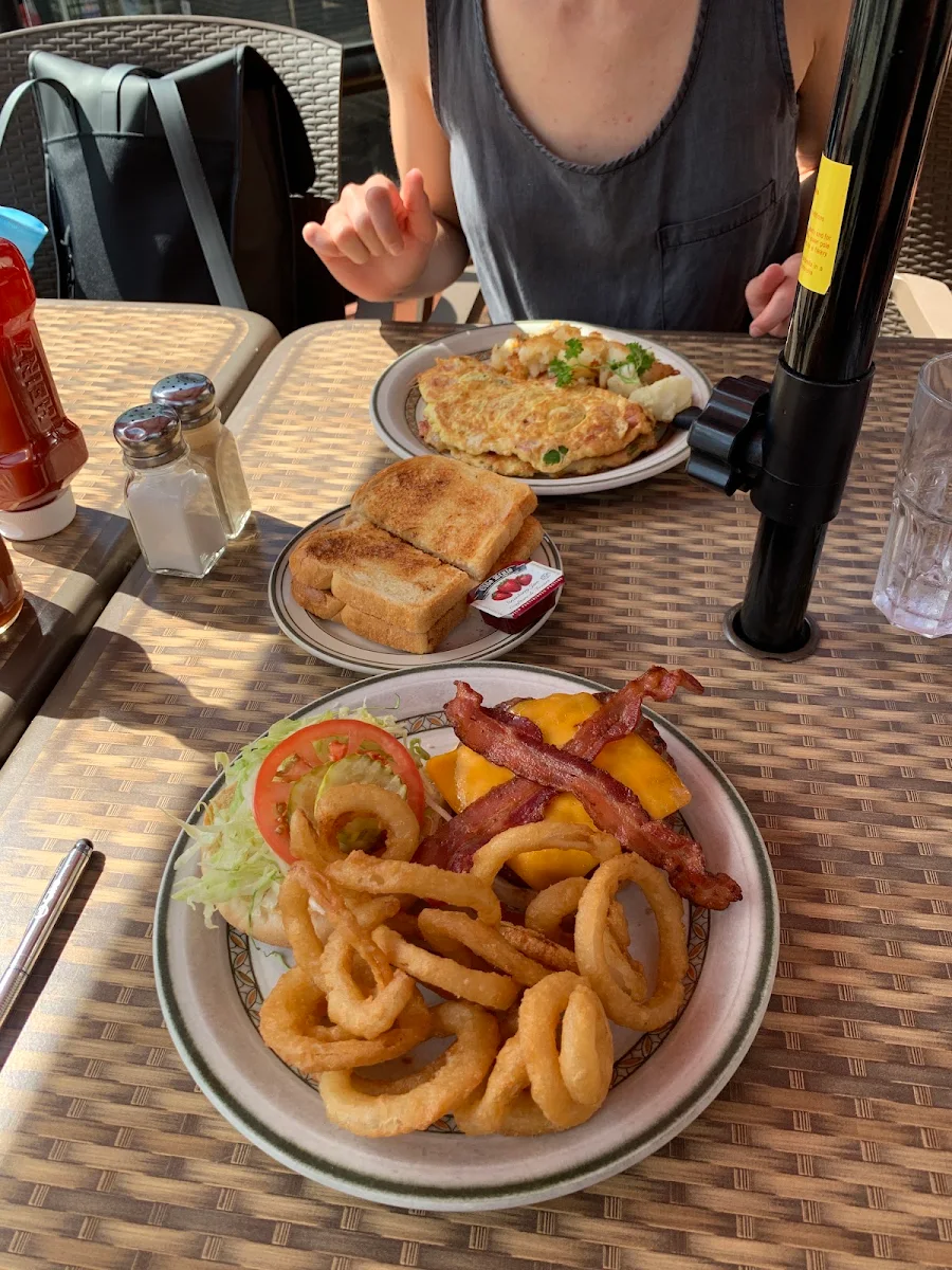 Bacon Burger & Western Omelette