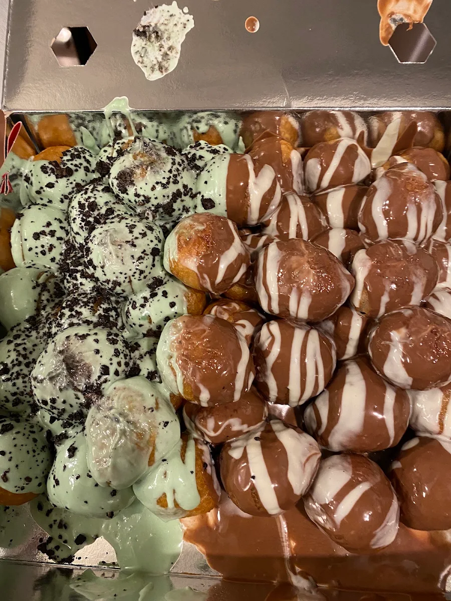 White Chocolate with Mint Oreo Double Chocolate