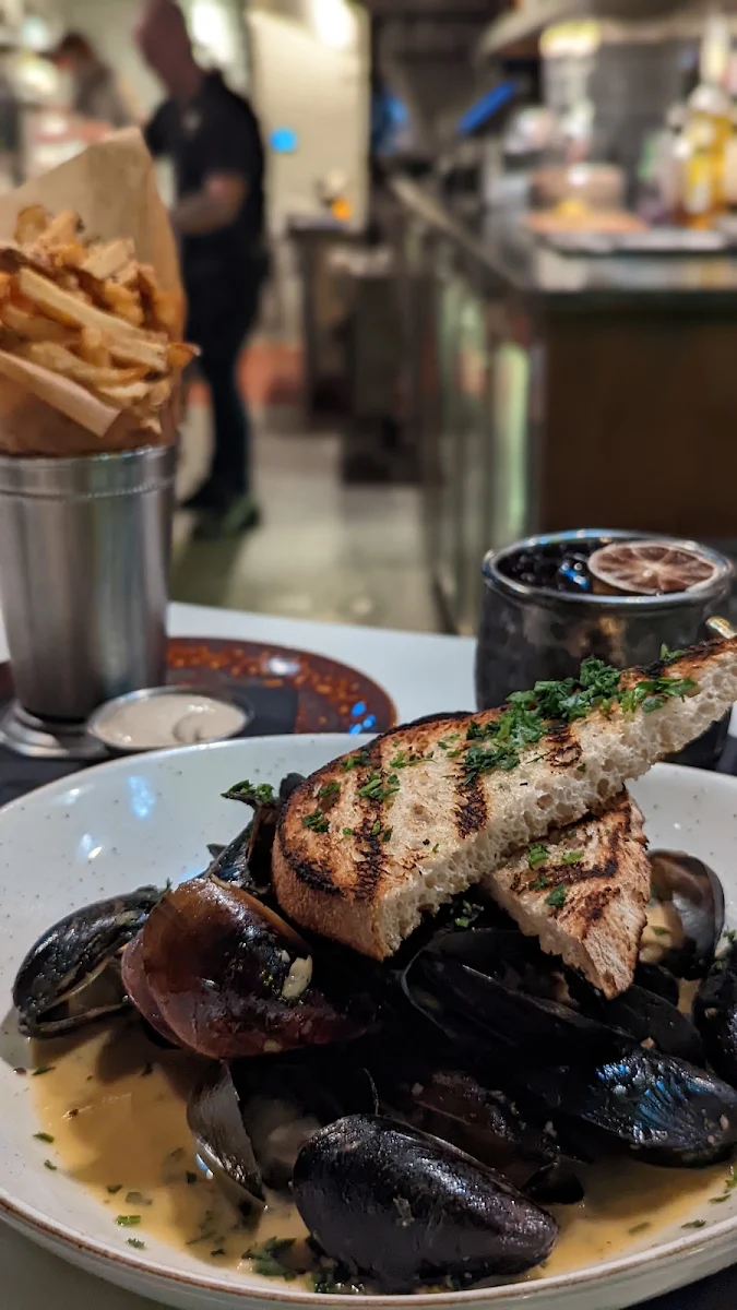 Mussels in White Wine Sauce