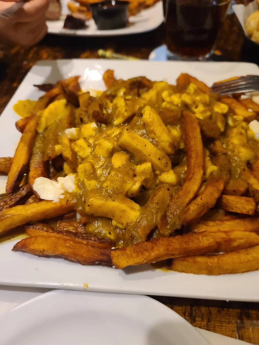 Curry Poutine