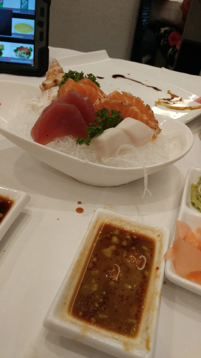 Spicy Salmon Sashimi
