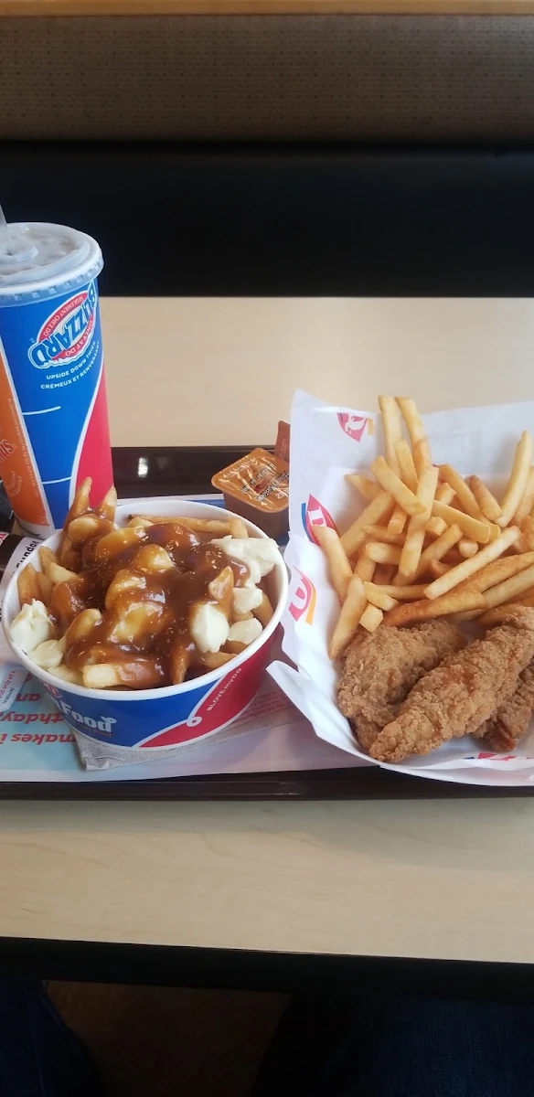 6 Piece Chicken Strip Basket and Fries with Poutine