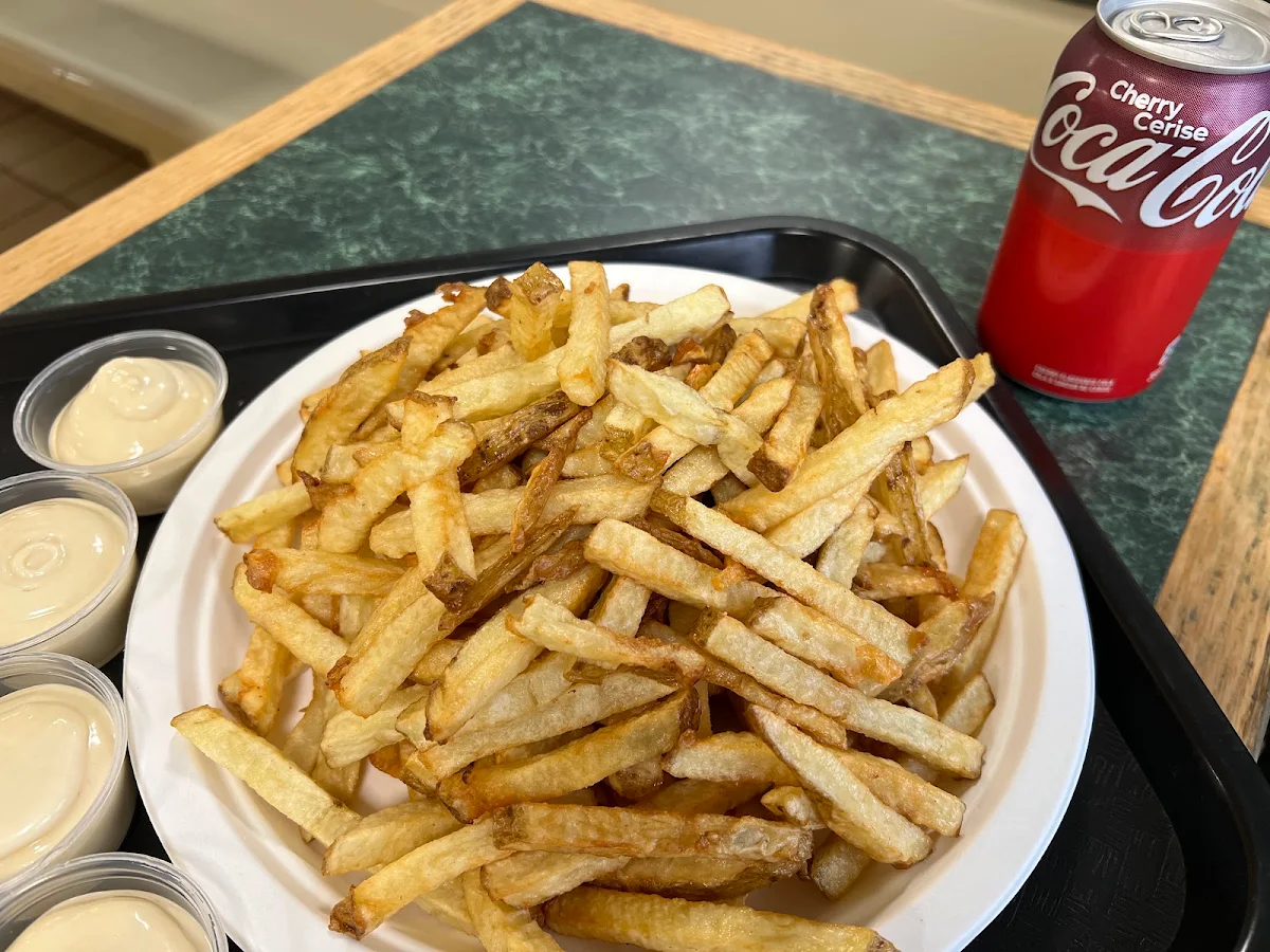 Fries with Garlic Sauce