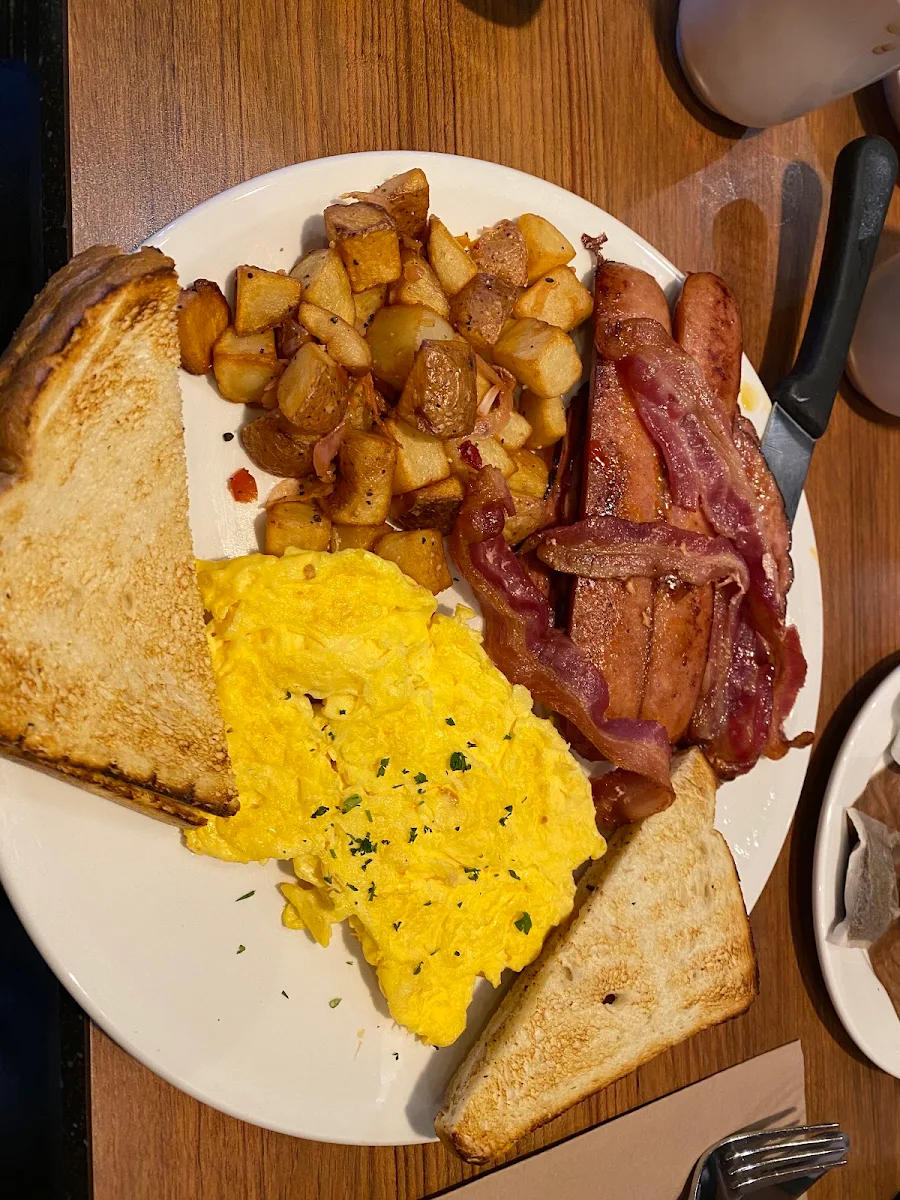 Waffle Big Breakfast