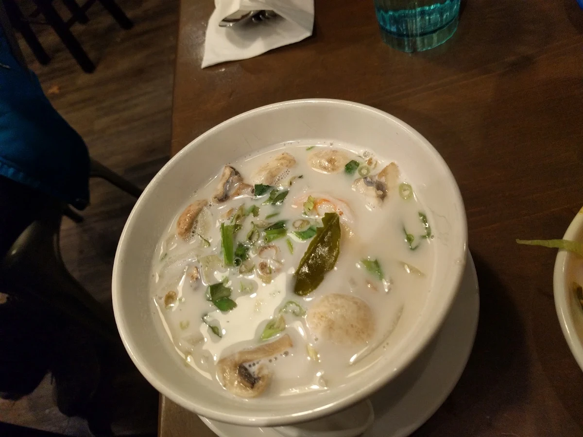 Tom Kha