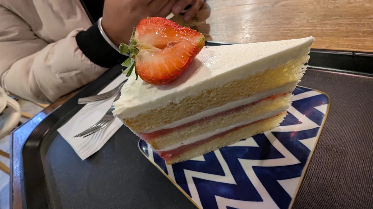 Strawberry Cheesecake Bingsuu