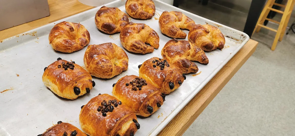 Chocolatine Et Croissant