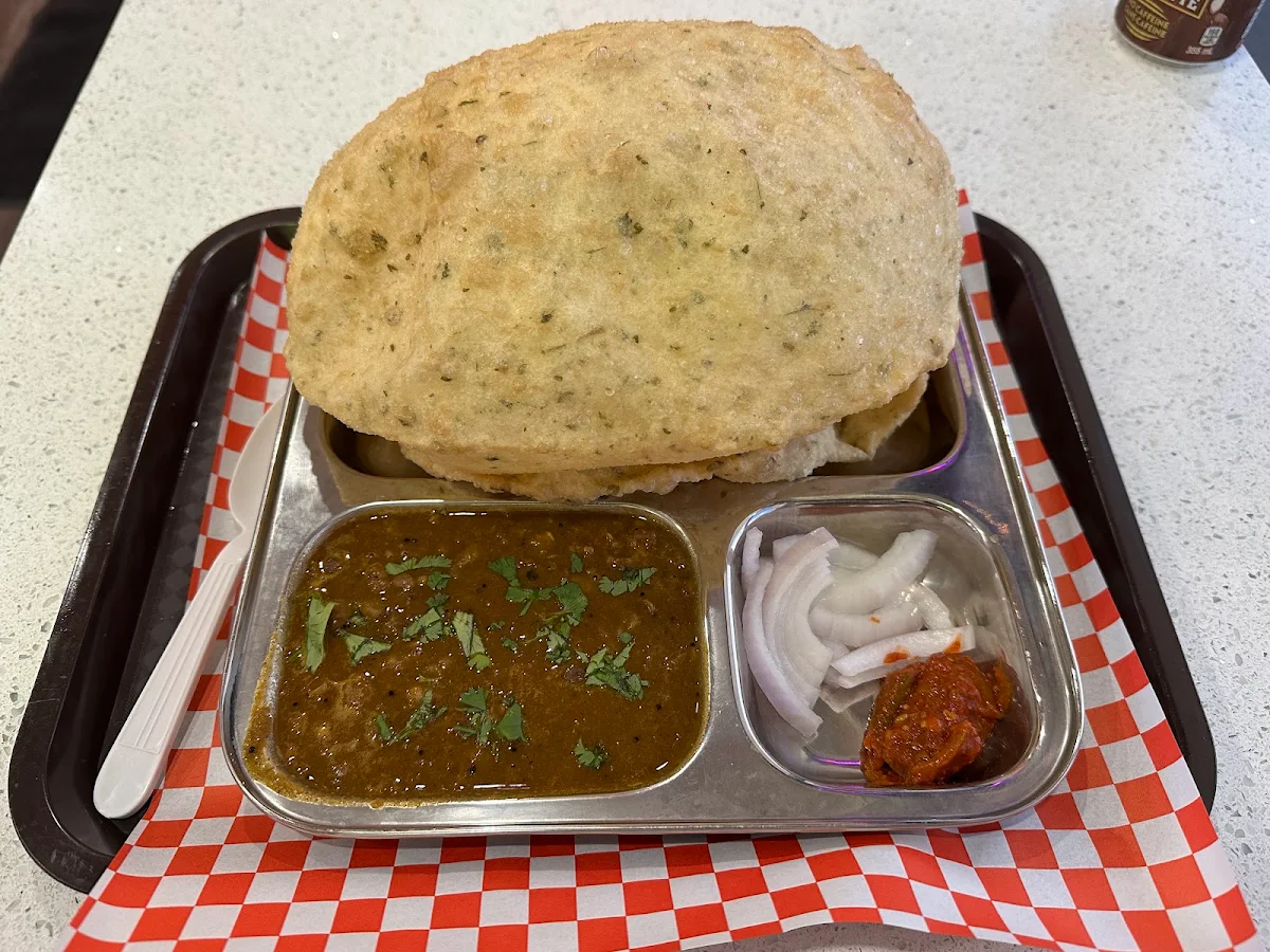 Chana Bhatura