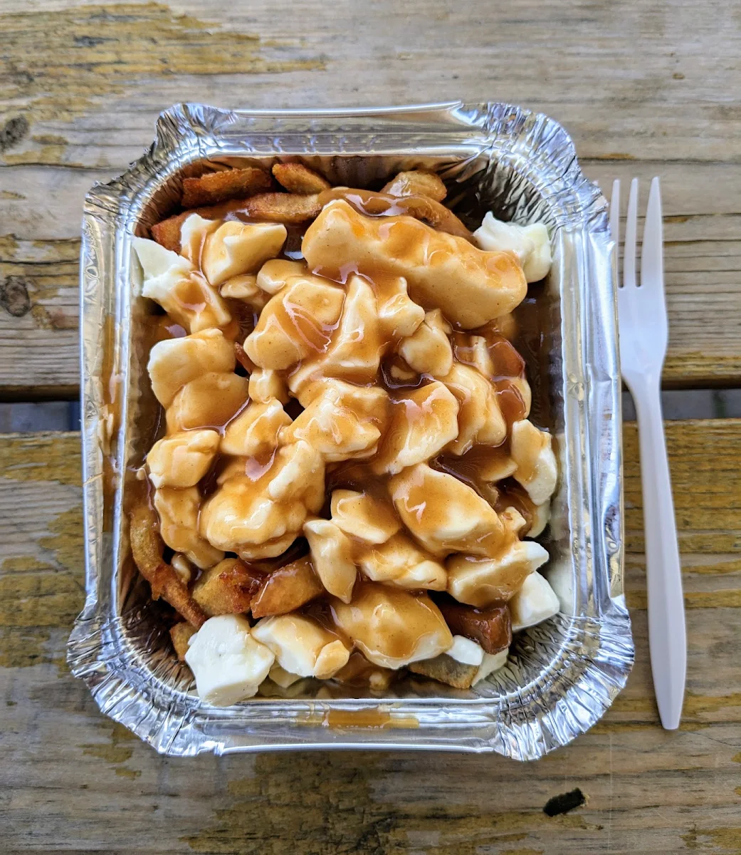 Regular Size Poutine