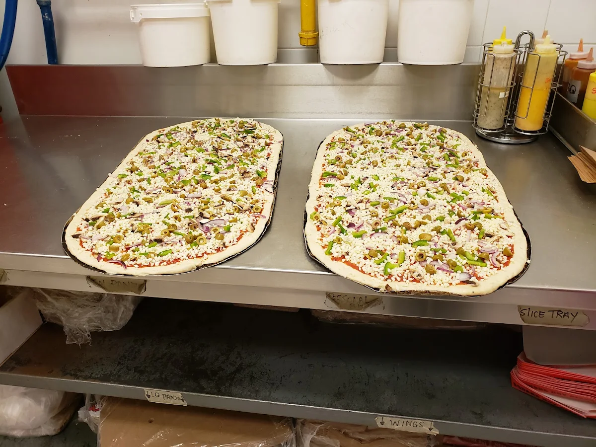 Big Foot Gaint - Crazy Party Size Pizza