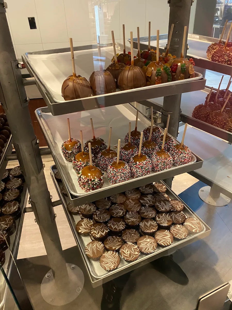 Famous Milk Chocolate Apple