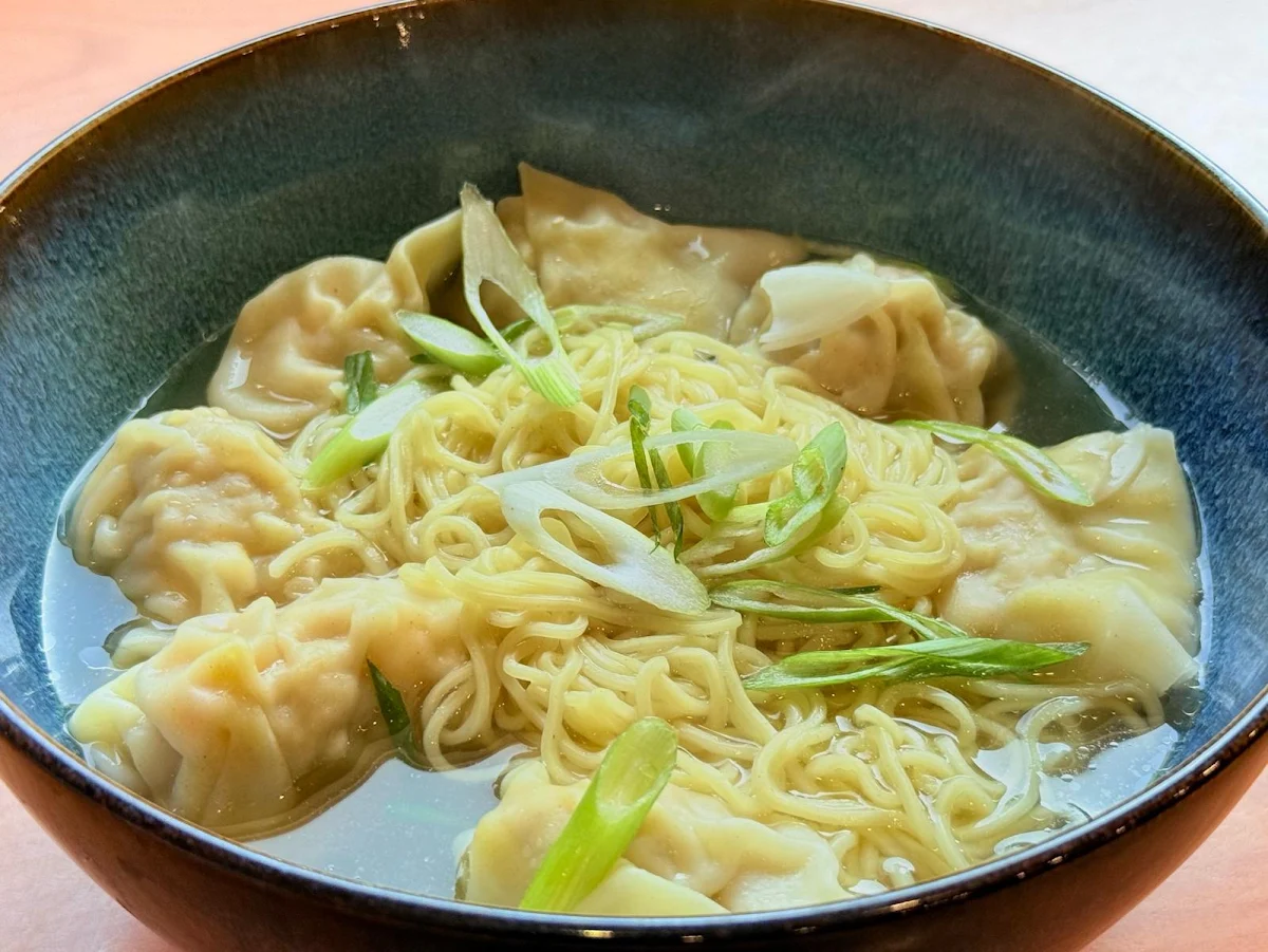 Soupe de Nouilles Wonton Meen Wonton Noodle Soup