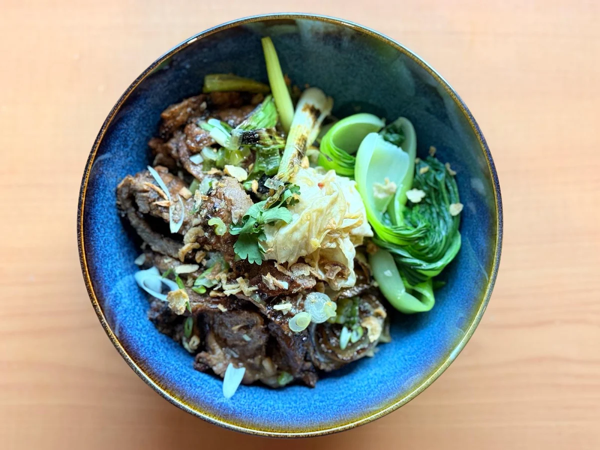 Steak Shogayaki Don