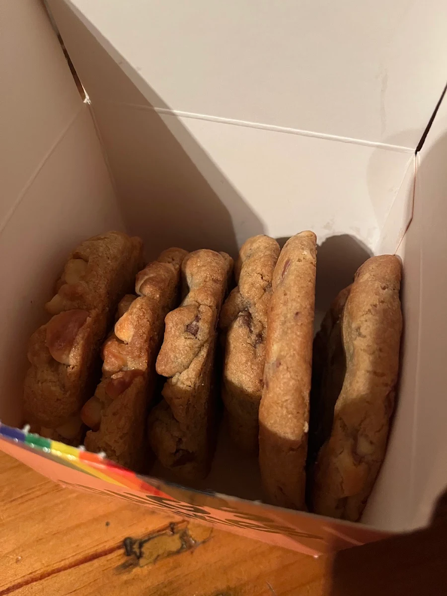 Macadamia Nut Cookies