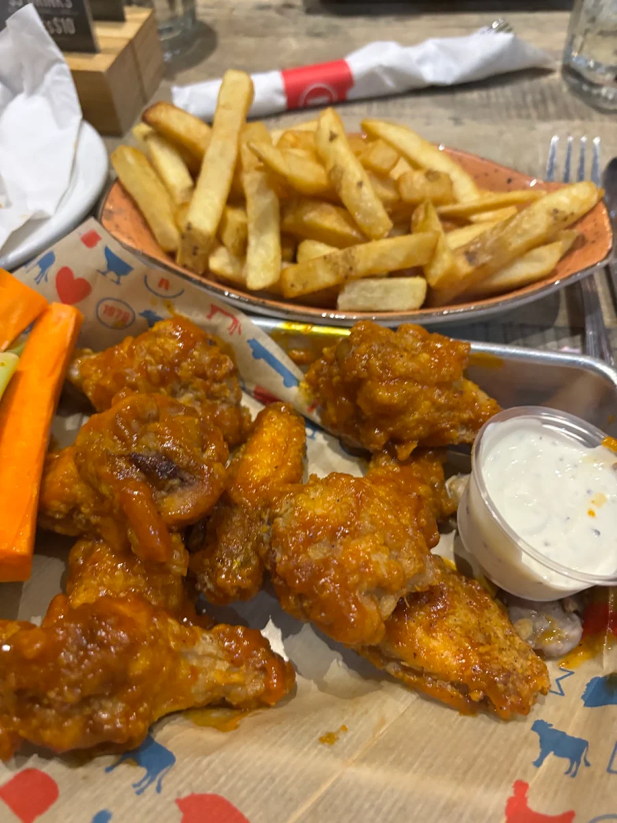 Regular Wings