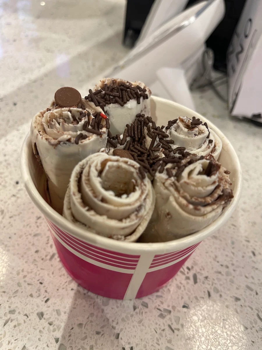 Milk Cake Rolled Ice Cream