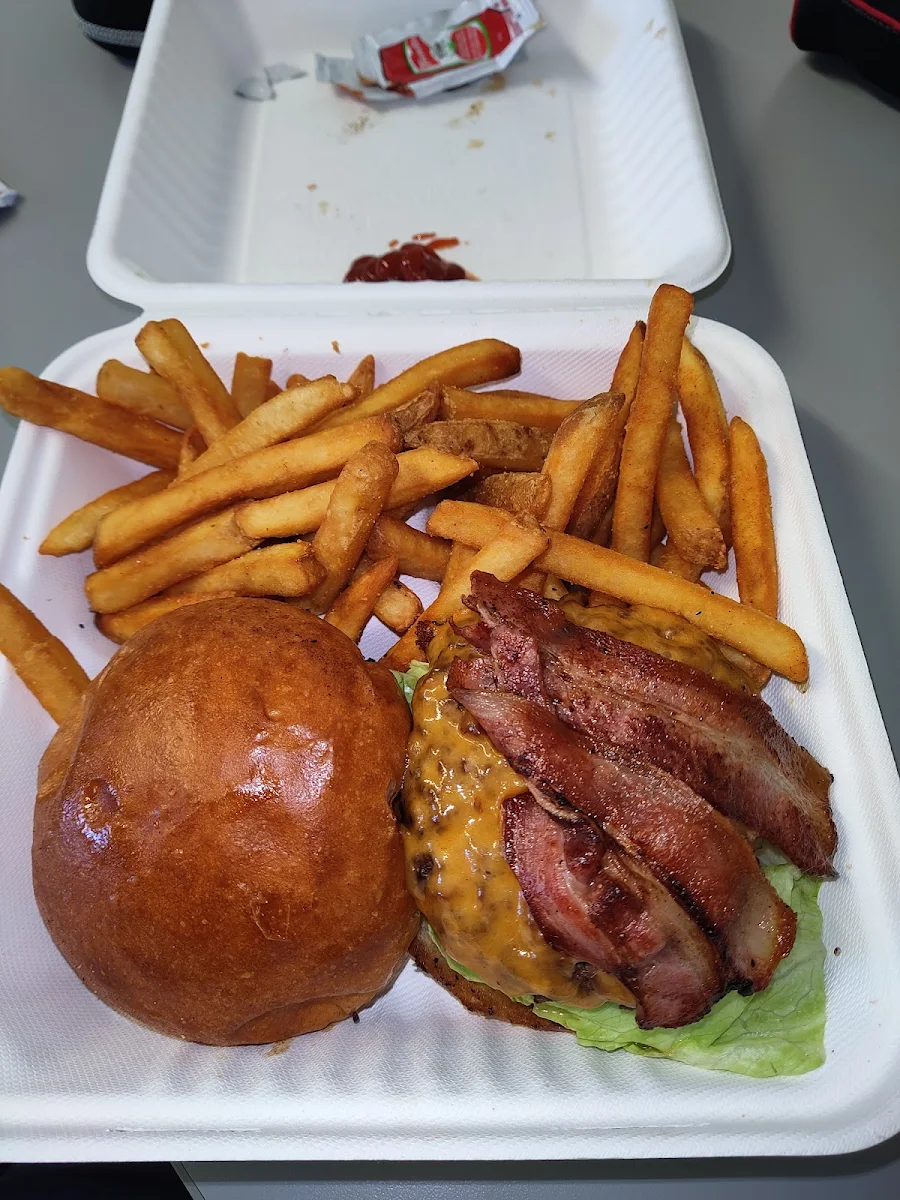 Single Smash Burger with Fries