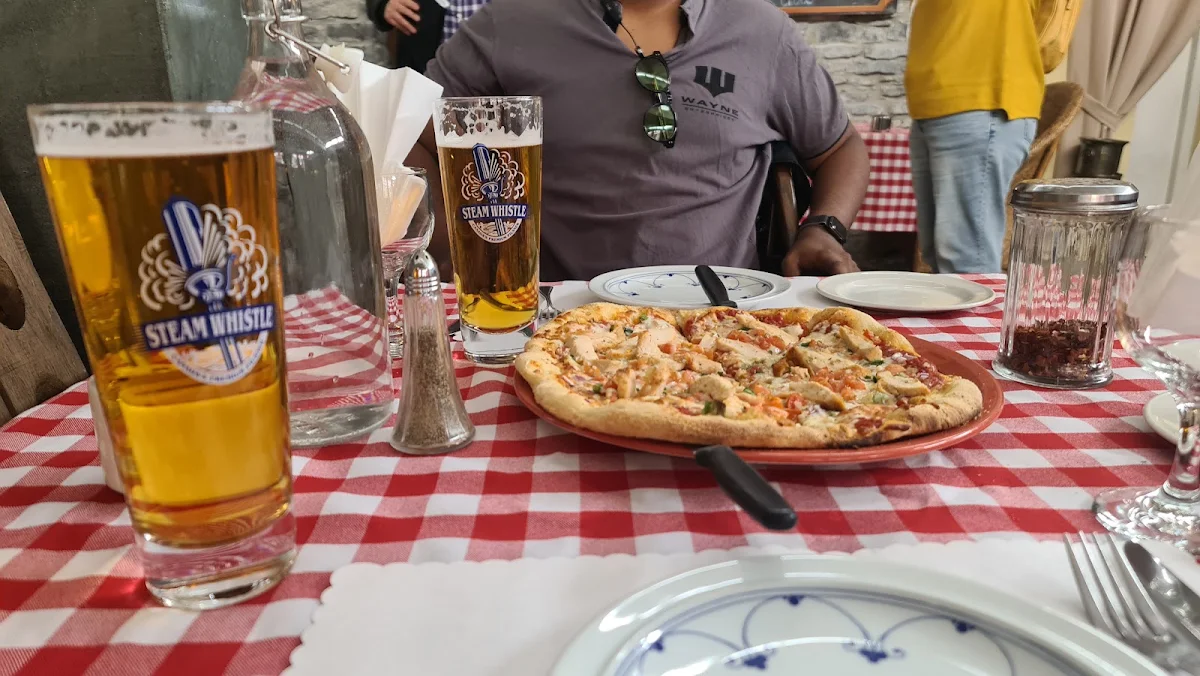 Pizza Quattro Stagioni Pizza